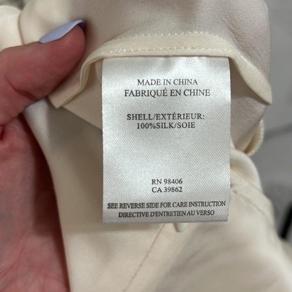 NWOT Theory Cream 100% Silk Tank Top with Zipper and 2 Small Slits - Picture 6 of 6